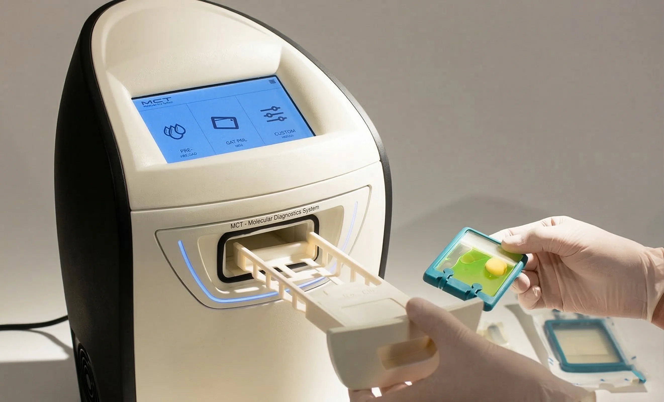 메타셀 키트를 세팅하는 모습